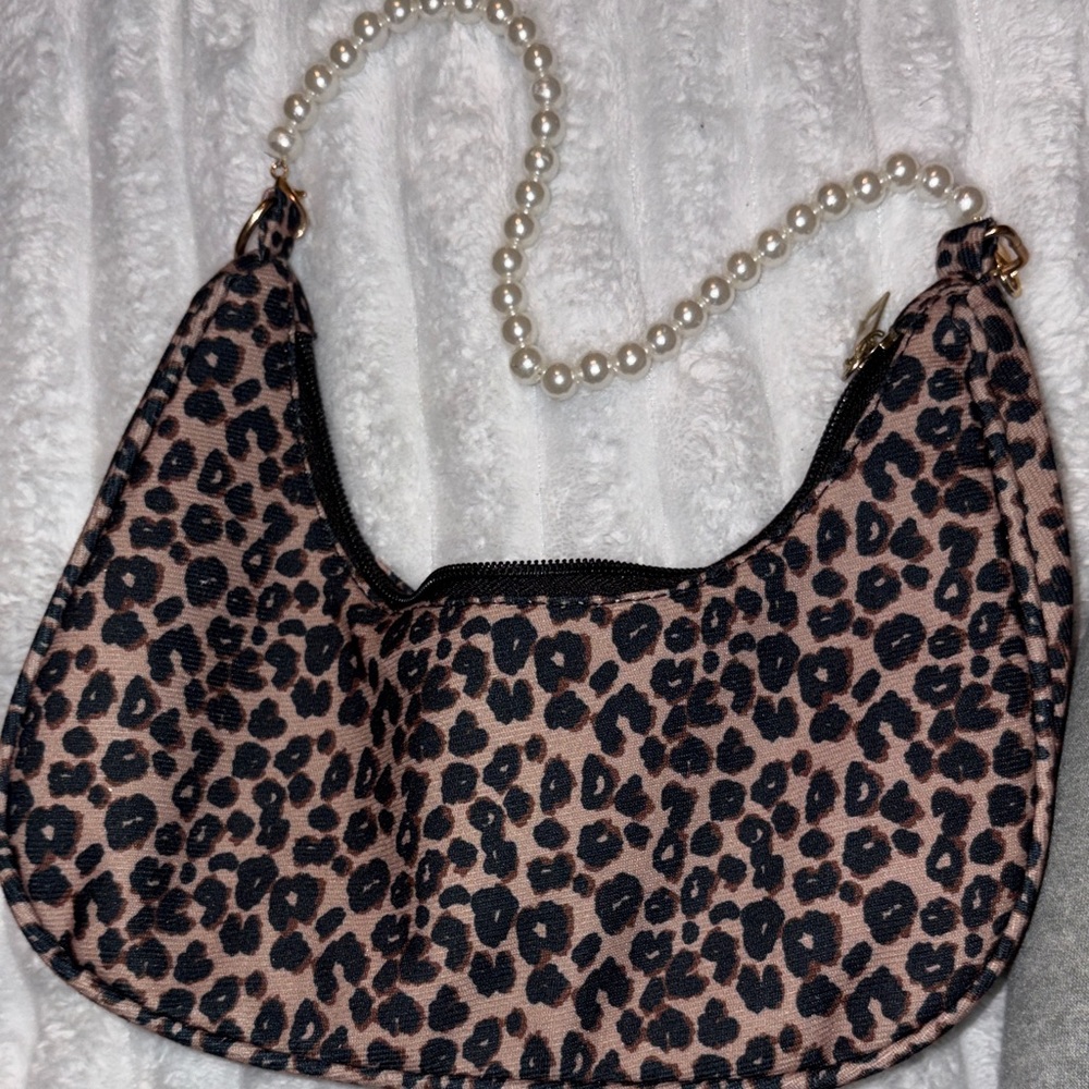 Leopard Print Women's Bag with Pearl Strap